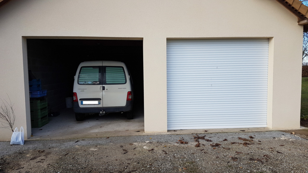 Pose de 2 portes de garage.